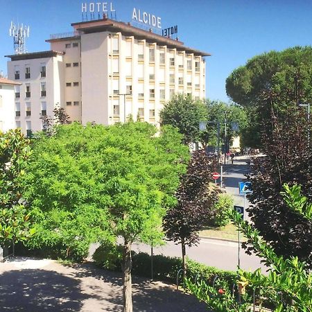 Hotel Ristorante Alcide Poggibonsi Εξωτερικό φωτογραφία