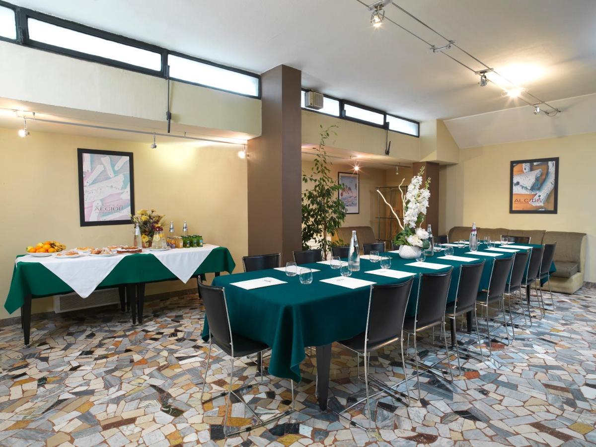 Hotel Ristorante Alcide Poggibonsi Εξωτερικό φωτογραφία