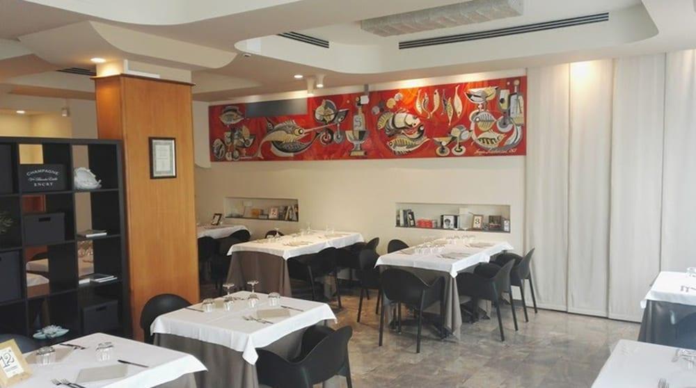 Hotel Ristorante Alcide Poggibonsi Εξωτερικό φωτογραφία