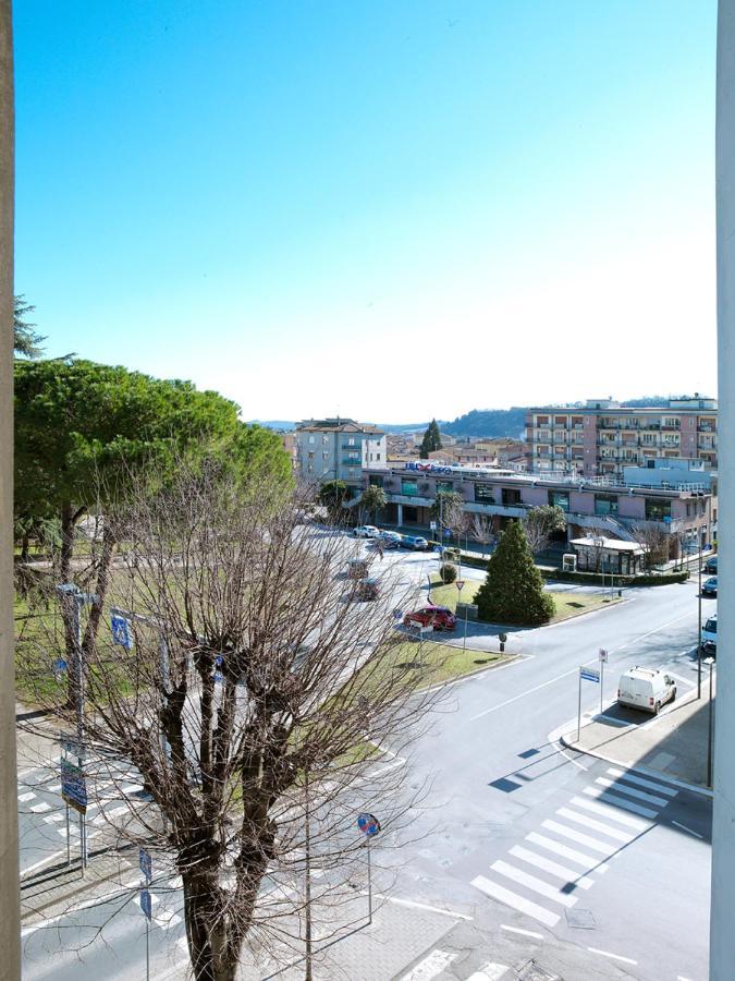 Hotel Ristorante Alcide Poggibonsi Εξωτερικό φωτογραφία