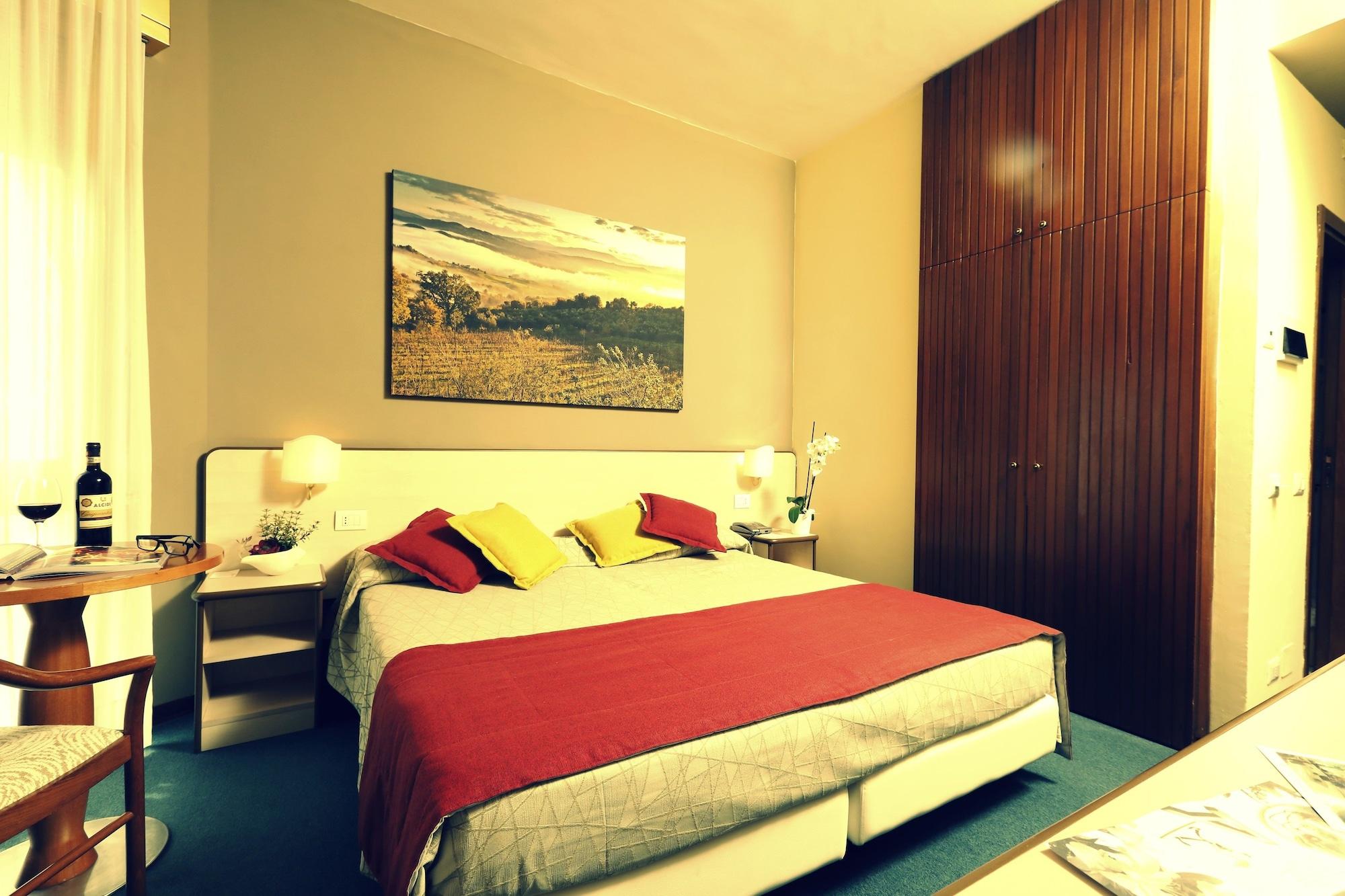 Hotel Ristorante Alcide Poggibonsi Εξωτερικό φωτογραφία