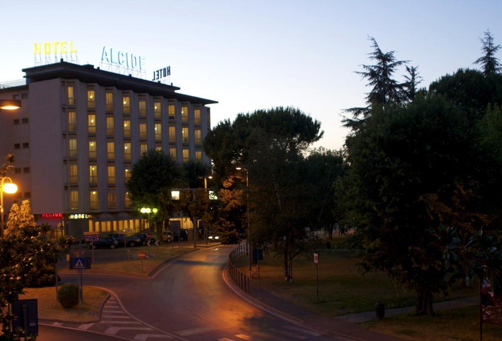 Hotel Ristorante Alcide Poggibonsi Εξωτερικό φωτογραφία