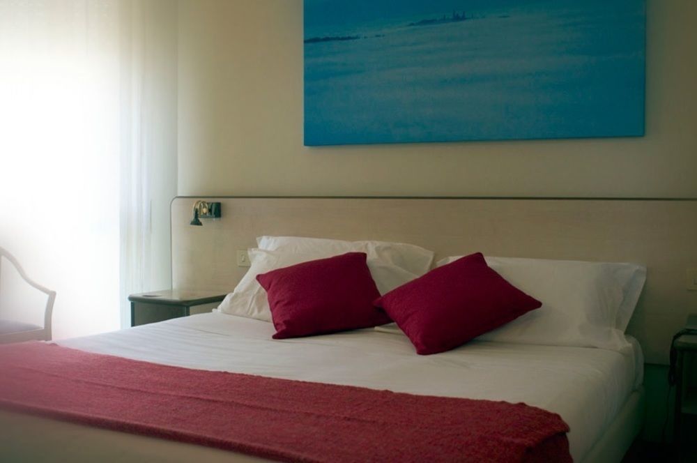 Hotel Ristorante Alcide Poggibonsi Εξωτερικό φωτογραφία